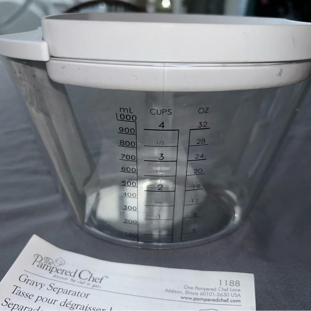 Brand new The Pampered Chef Gravy Seperator
